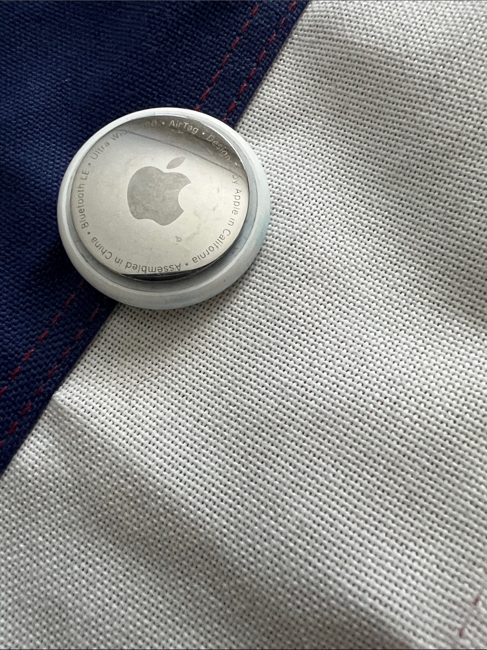 Apple AirTag - Silver with White Ring